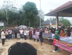 Bupati Muratara Tengahi Demo Masyarakat ke PT BSL