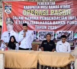 OPERASI PASAR MURAH DI DESA NAPAL LICIN, KECAMATAN ULU RAWAS— TEBUS SEMBAKO CUKUP BAYAR Rp 23.000
