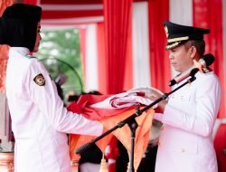 Wakil Bupati Musi Rawas Pimpin Upacara Penurunan Bendera HUT RI ke-80