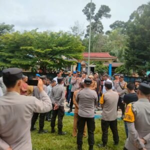 Masyarakat Suka Raya Gelar Aksi Demo, Tolak Kepanitiaan Pembangunan SMP dari Luar Daerah