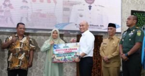 Tepati Janji Linggau Juara, Wali Kota Lubuk Linggau Salurkan Bantuan Modal Rp2 Juta untuk UMKM