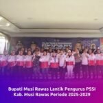Bupati Musi Rawas Hj. Ratna Machmud Lantik Pengurus PSSI Kabupaten Musi Rawas Periode 2025-2029